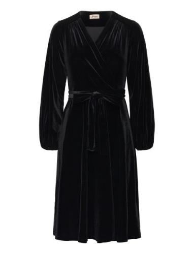 Milena Dress Black Jumperfabriken