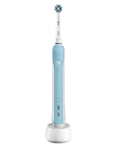 Oral B Braun Pro 700 3D CrossAction Electric Toothbrush