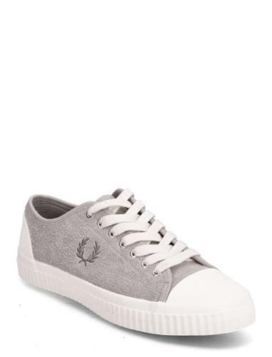 Hughes Low Textured Suede Lave Sneakers Fred Perry