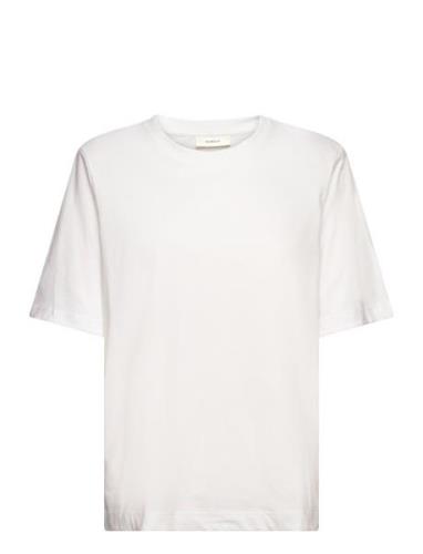 Payanaiw Shld Pad Tshirt Tops T-shirts & Tops Short-sleeved White InWe...