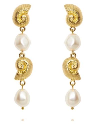 Shell Pearl Earrings Øredobber Smykker Gold Caroline Svedbom