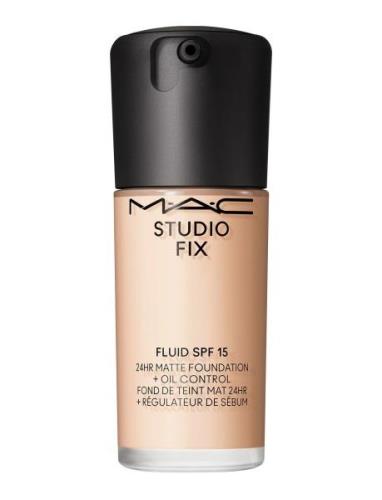 Studio Fix Fluid Broad Spectrum Spf 15 - Nc12 Foundation Sminke MAC