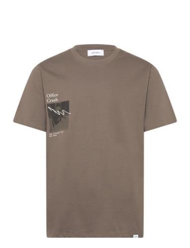 Newspaper T-Shirt Tops T-shirts Short-sleeved Brown Les Deux