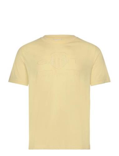 Reg Tonal Shield Ss T-Shirt Tops T-shirts Short-sleeved Yellow GANT