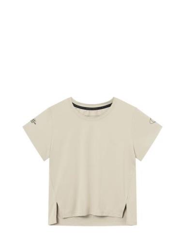 Oncourt Crop Wpc T-Shirt Sport T-shirts & Tops Short-sleeved Beige Cue...