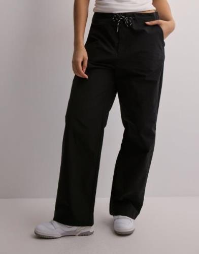 The North Face - Svart - W Rope Tie Wide Leg Pant