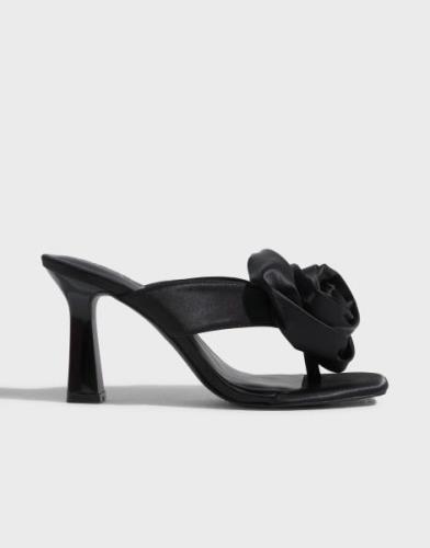 Pieces - Svart - Pcnadine Satin Flower Heel