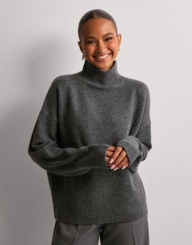 Nelly - Grå - Loose Polo Knit Sweater